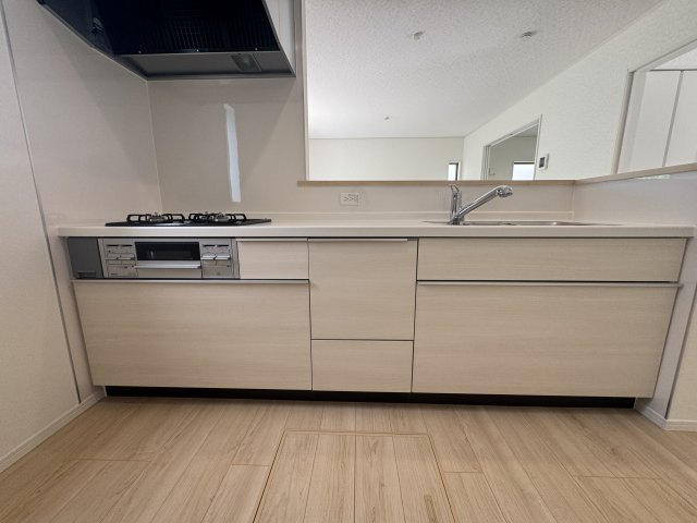 南城市玉城愛地　第1（全5棟）1・2・4号棟のキッチン|1号棟　使いやすいシステムキッチン♪