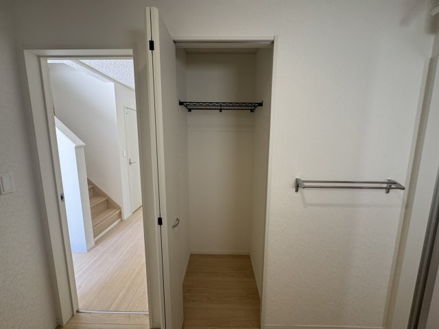 南城市玉城愛地　第1（全5棟）1・2・4号棟の収納|1号棟　洗面室収納付き♪