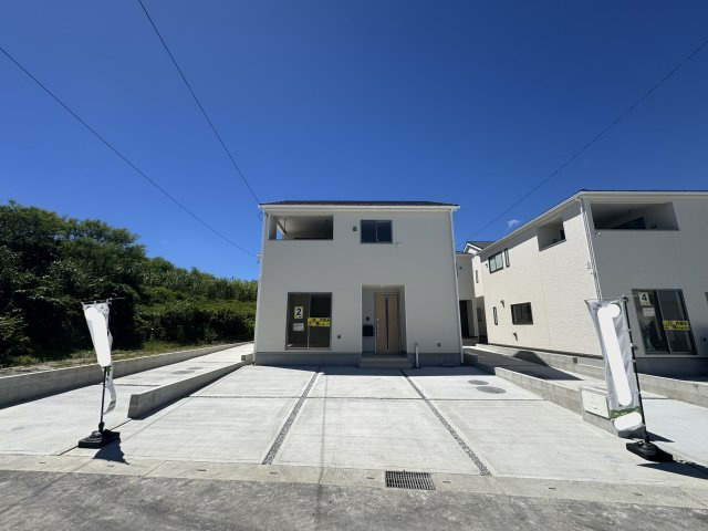 南城市玉城愛地　第1（全5棟）2・4号棟の外観|2号棟　駐車2台可♪EV車充電設備付き♪