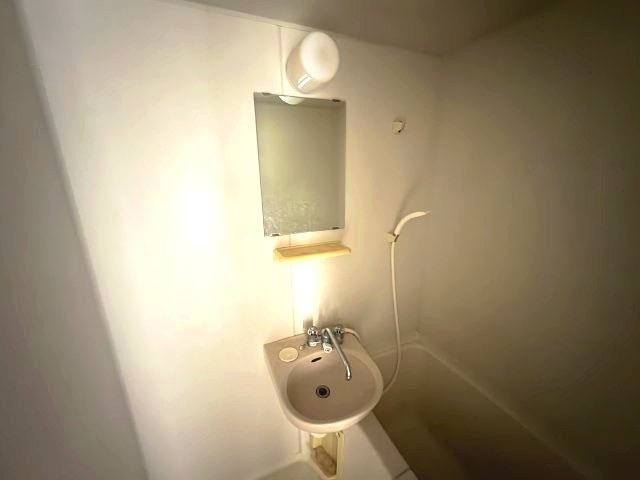レジデンス米倉の洗面所