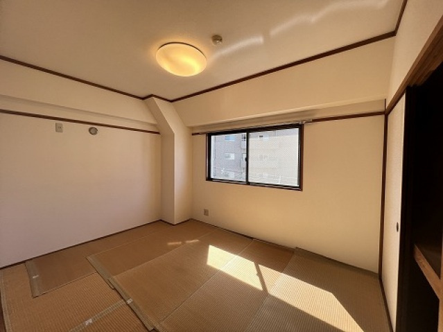 沖ビルの子供部屋