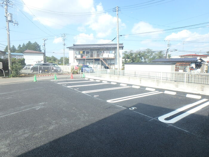 リーラの駐車場