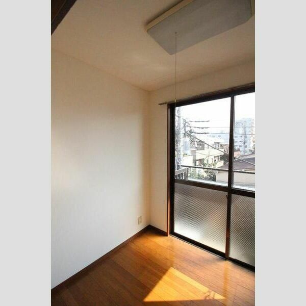 上川ビルのバルコニー