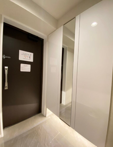 ジオ芦屋東山町の玄関
