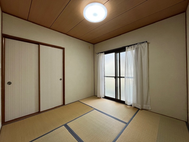 パークアベニュー弐番館の和室