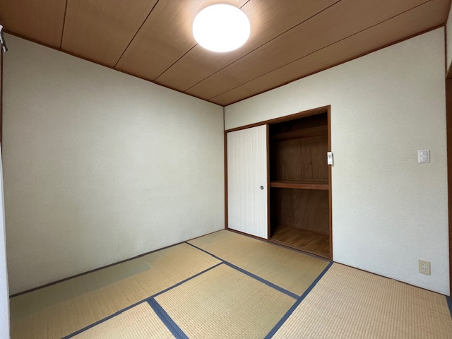 パークアベニュー弐番館の和室