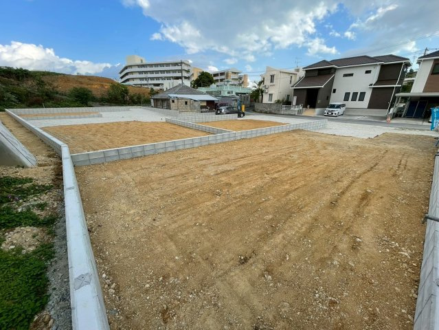 ＋＋沖縄市知花1丁目－A号棟（全3棟）の外観