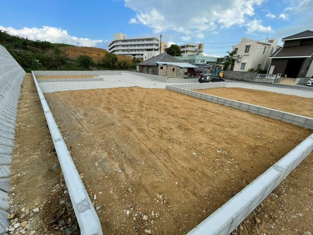 ＋＋沖縄市知花1丁目－A号棟（全3棟）の外観
