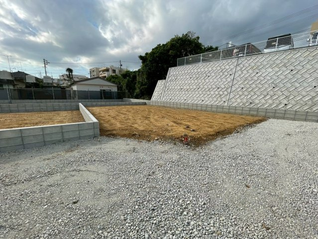 ＋＋沖縄市知花1丁目－A号棟（全3棟）の外観