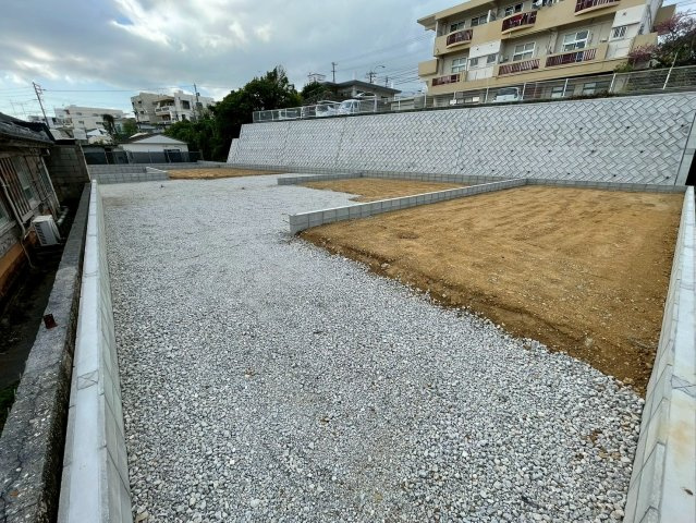 ＋＋沖縄市知花1丁目－A号棟（全3棟）の外観