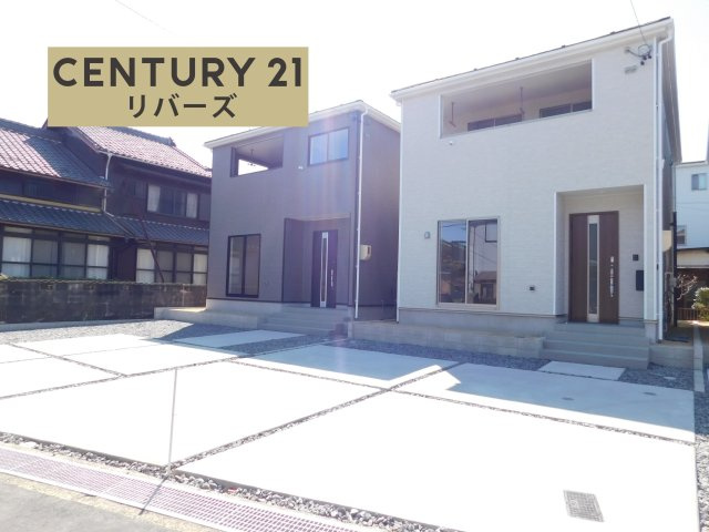 清須市春日弐屋敷の新築一戸建の外観|☆２号棟☆　　いつでも見学出来ます♪（お問合せ当日、平日、水曜、夜間でもＯＫ）　敷地４１．１８坪！　駐車らくらく並列２台Ｏｋ！　防犯カメラ・ＥＶ車充電設備完備！　公園すぐ横の住環境♪
