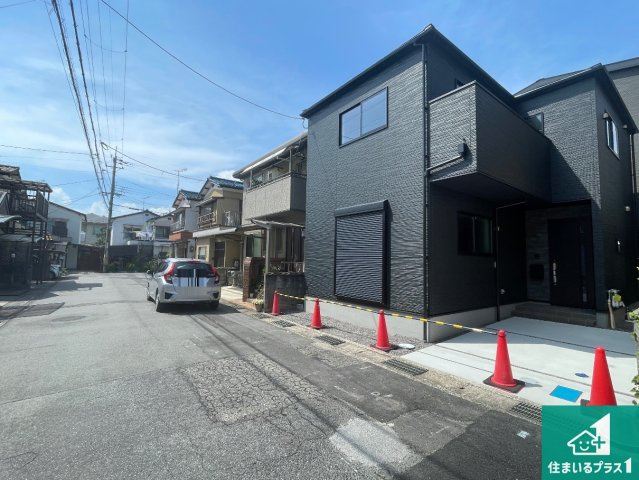★1(土)2(日)現地見学可能！★草津市上笠　限定1邸の前面道路含む現地写真|安心の10年保証！外観を美しく保ち、雨水で汚れを落とします！気になることがありましたら、お気軽にお問い合わせください！