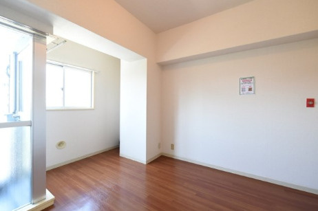 ニューライフ新宿東の居間・リビング