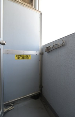 ニューライフ新宿東のバルコニー