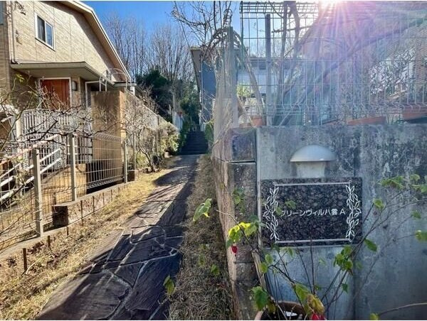 グリーンヴィル八雲　Aのエントランス