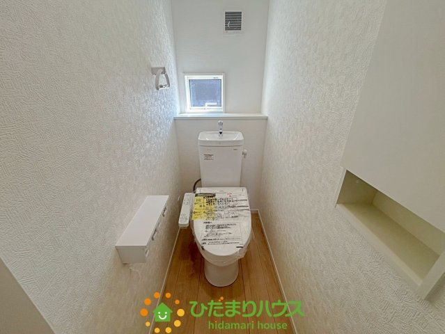 古河市中田第7　新築一戸建て　クレイドルガーデンのトイレ|明るく清潔感のあるトイレで、毎日気持ちよく使えそうですね！