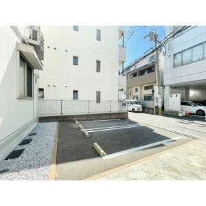 【駐車場】 | D-ROOM百年橋通り