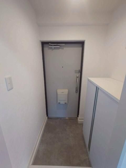 ハイネス国分寺ルミエールの玄関