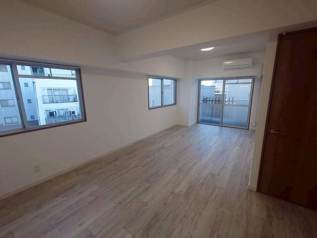 ハイネス国分寺ルミエールの居間・リビング