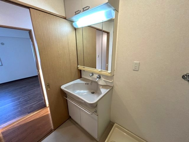 アプリーレ北青木の独立洗面台