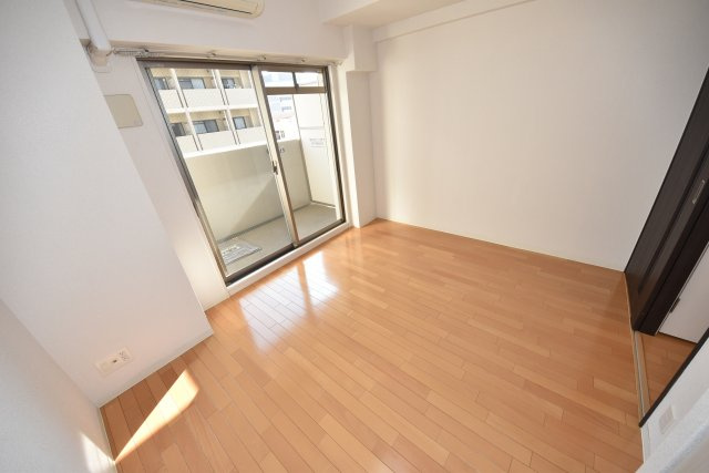 エスリード阿波座サウスプレイスの寝室