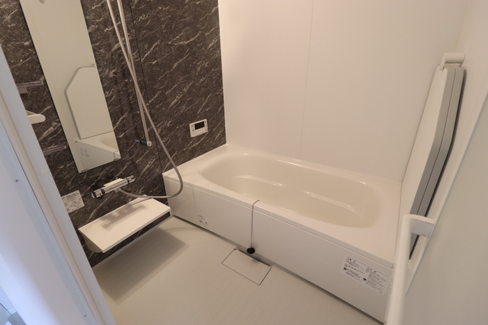 プレザントハウスＭ８の浴室