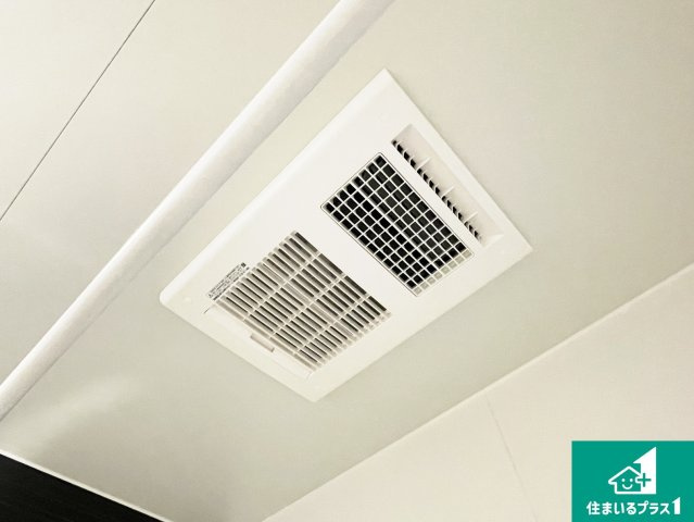 彦根市正法寺町　第1期　新築一戸建ての冷暖房・空調設備|四季を通して快適なバスライフをお手伝いする浴室暖房乾燥機！浴室の乾燥・暖房・涼風・換気はもちろん、２４時間換気にも対応！