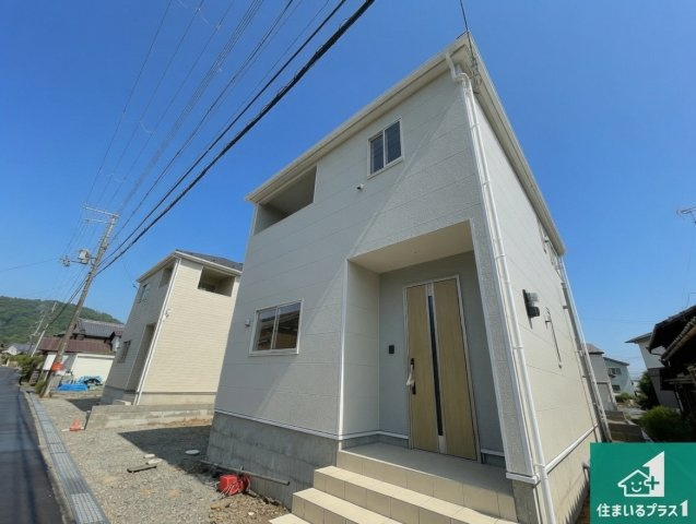 彦根市正法寺町　第1期　新築一戸建ての外観|お客様に長く安心して住んでいだだける事にこだわった家づくり！住んでからのアフターサービスにもしっかりと取り組んでいます！