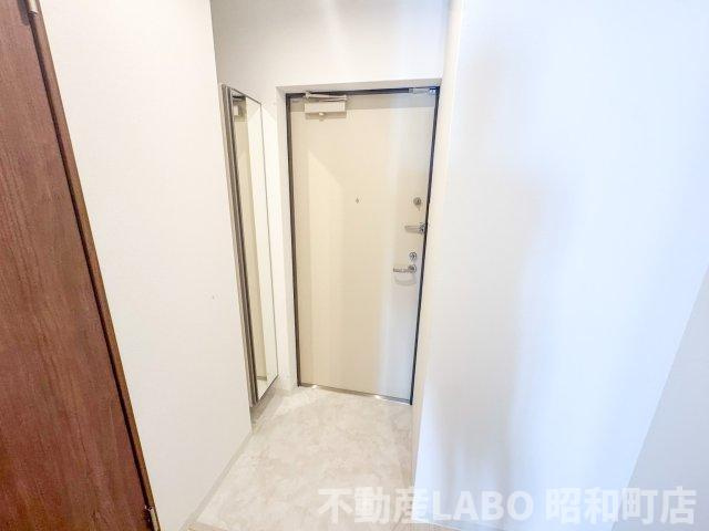 ART Tennoujiの玄関