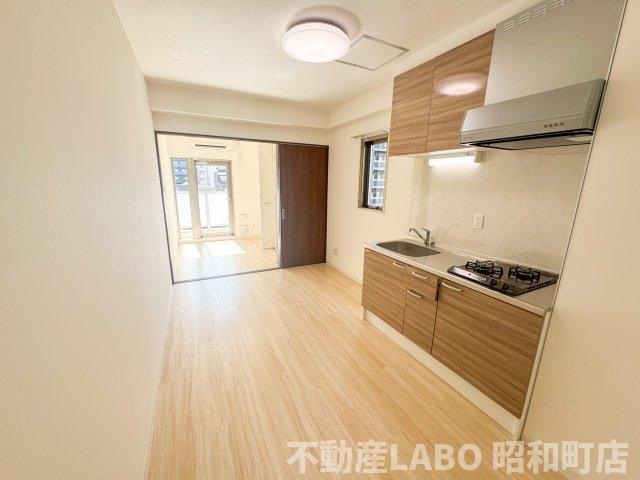 ART Tennoujiの居間・リビング