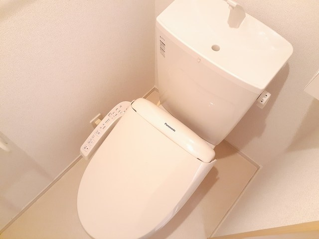 シャン・ド・フルール　Ⅲのトイレ|落ち着いた色調のトイレです