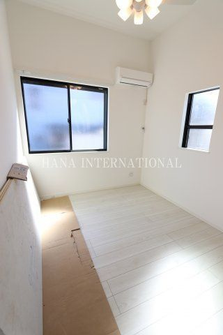アザーレ・ターコイズ府中本町B棟の居間・リビング|※別号室参考写真