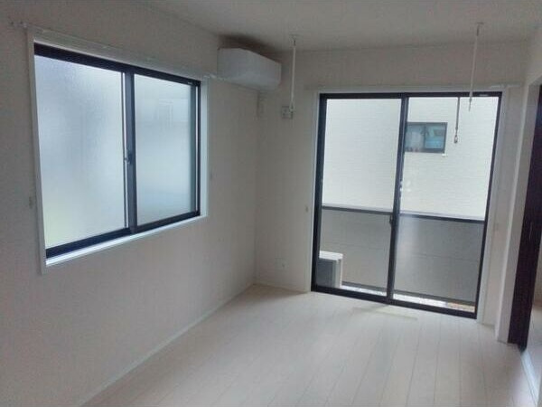 エリーゼ花巻の洋室