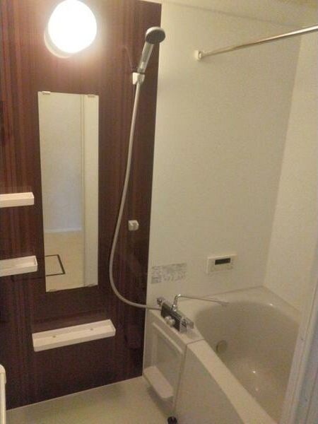 エリーゼ花巻の浴室