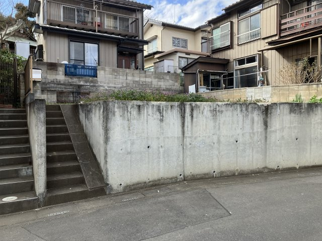 敷地面積25坪　売地　桶川市上日出谷南一丁目の外観|現地（2026年3月20日）撮影　敷地面積約２５坪！建築条件なし売地！お好きなハウスメーカーで建築可能です♪最寄りバス停から徒歩１分！閑静な住宅街です♪