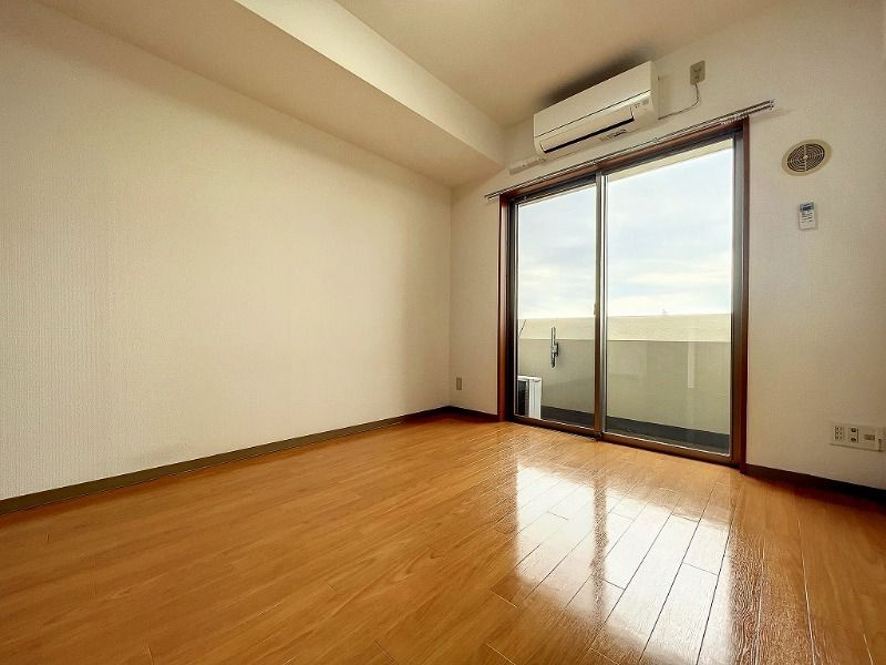 浦安市堀江３丁目の賃貸マンションの居間・リビング