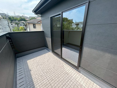 【バルコニー】 | 東灘区住吉山手7丁目　借地権付き新築戸建て
