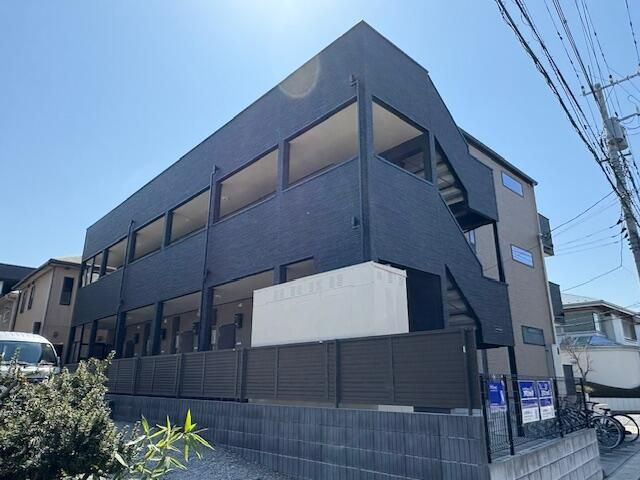 フラット南流山の外観