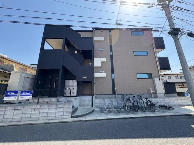 フラット南流山の外観