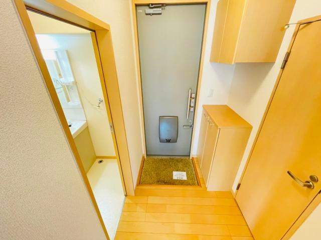 熊本市中央区帯山１丁目のアパートの玄関