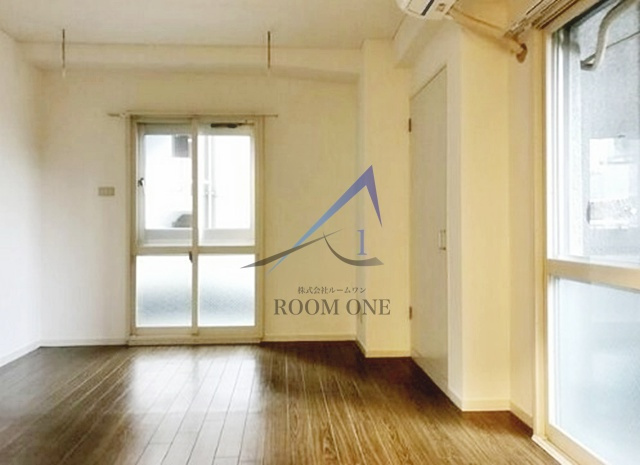 青葉台タワーの居間・リビング|洋室のお部屋です。