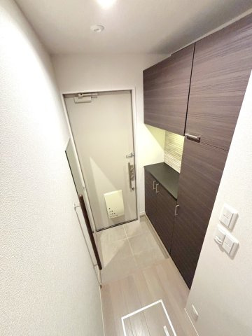 コントレイルの玄関