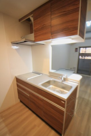 セレニテ中崎町リアンのキッチン