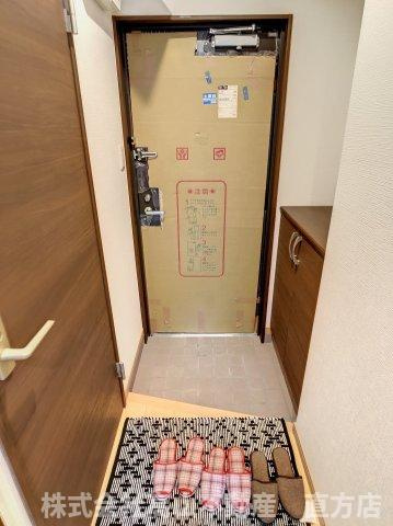 直方市殿町の賃貸マンションの玄関