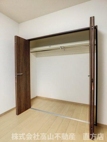 直方市殿町の賃貸マンションの収納