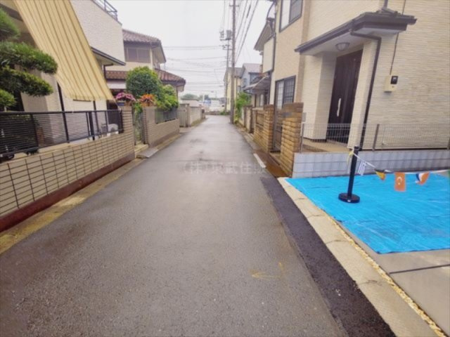 【前面道路含む現地写真】の画像