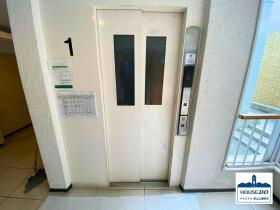 角部屋！R8,2月リフォーム済！ハイツサンライズのその他共用部分|エレベータは二基設置されています。
