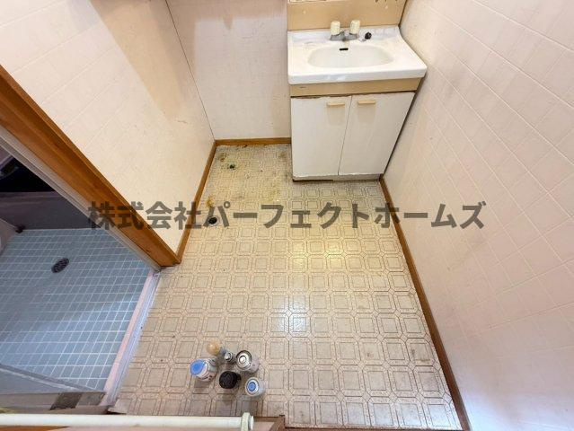 倉治２丁目戸建　賃貸の洗面所|広い洗面スペース