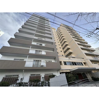 【外観】 | 東建柏木マンション | 鉄骨鉄筋コンクリート造のがっちりとした建物。