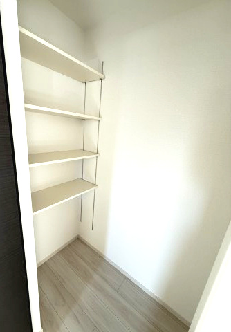 アーバンスタイル北群馬郡吉岡町1期　1号棟の収納|1階パントリーです